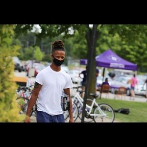 Meet your Posher, Malik